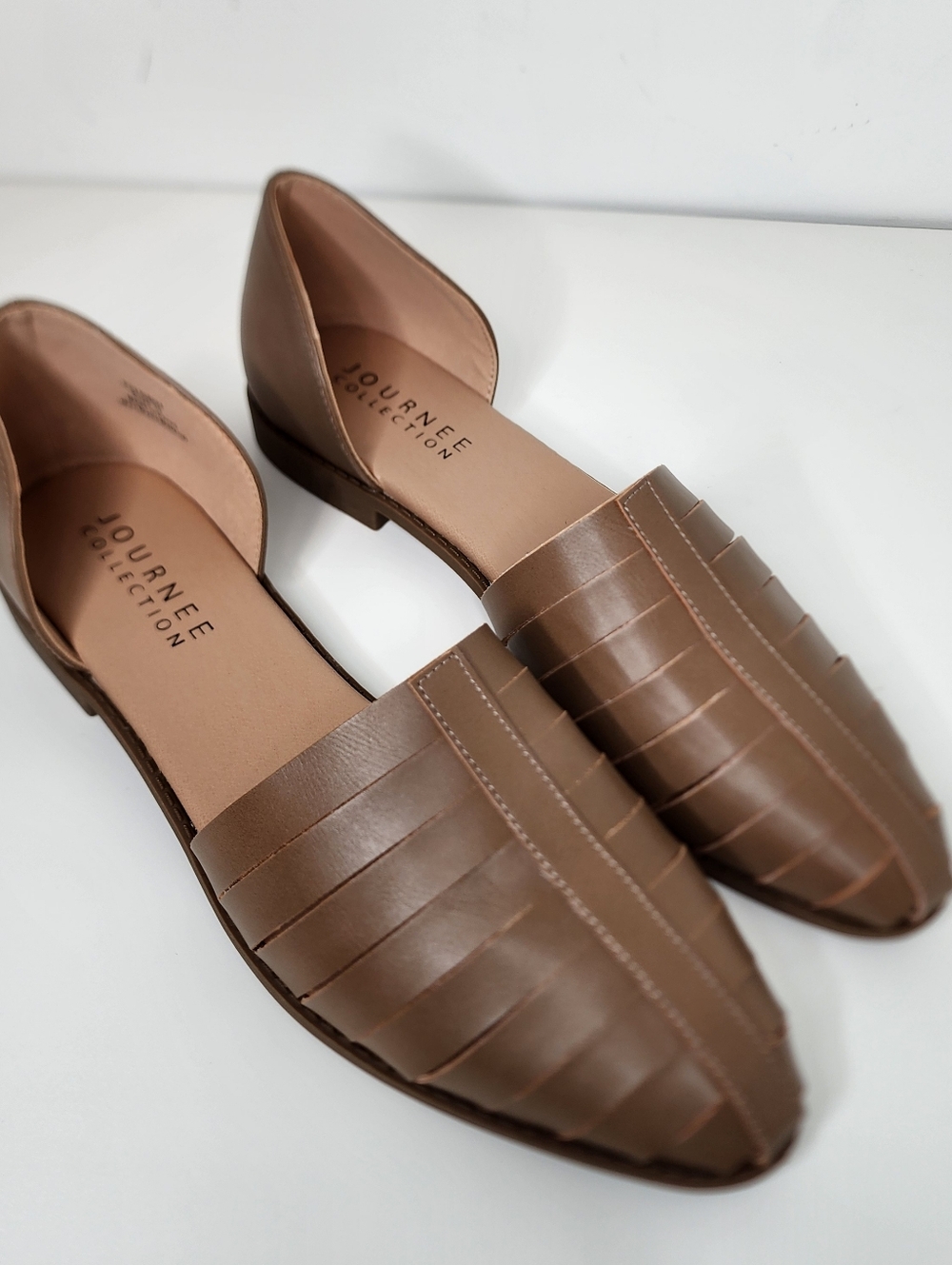 Journee Collection Tan Leather Anyah  Slip-On Flats Size 12